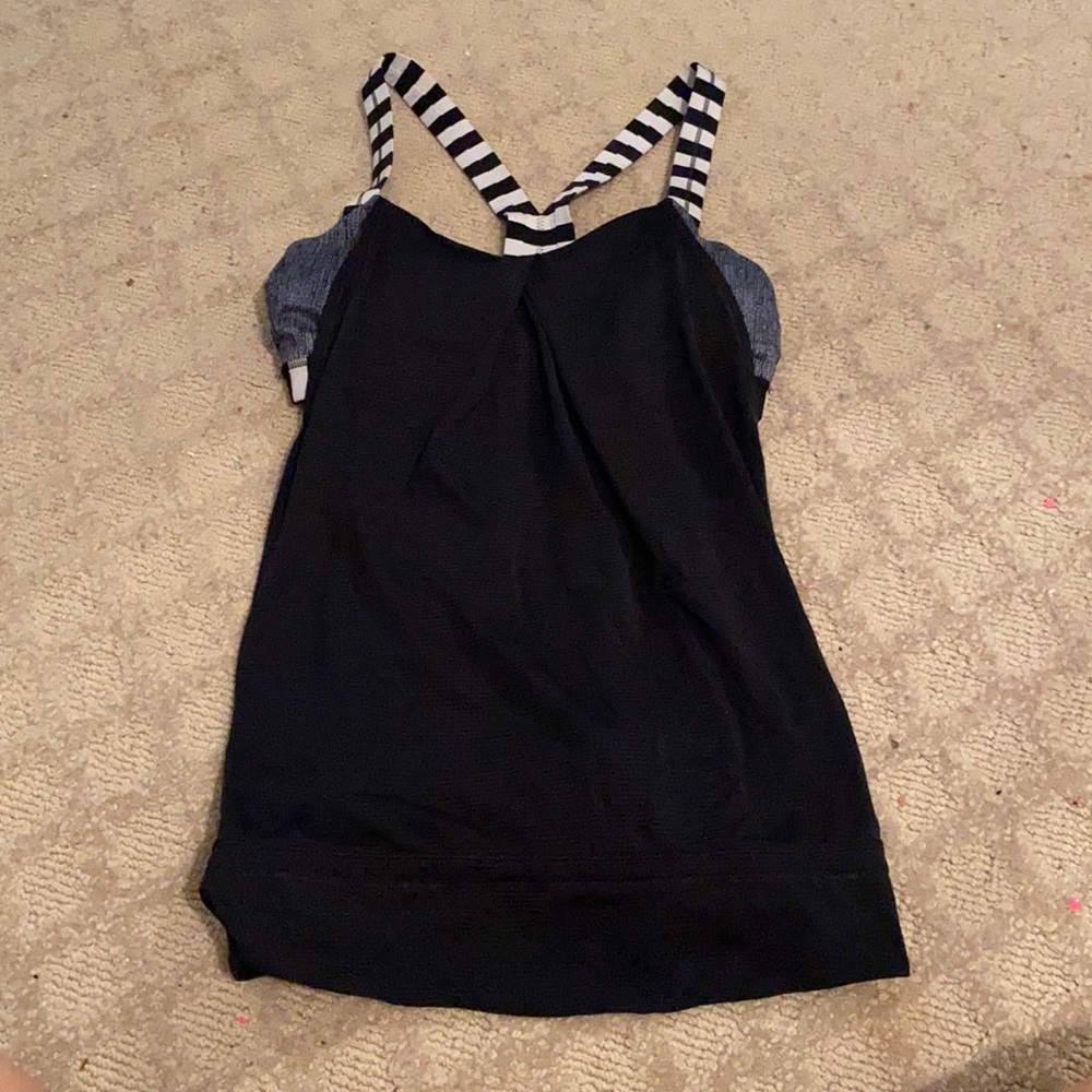 workout top with built in bra